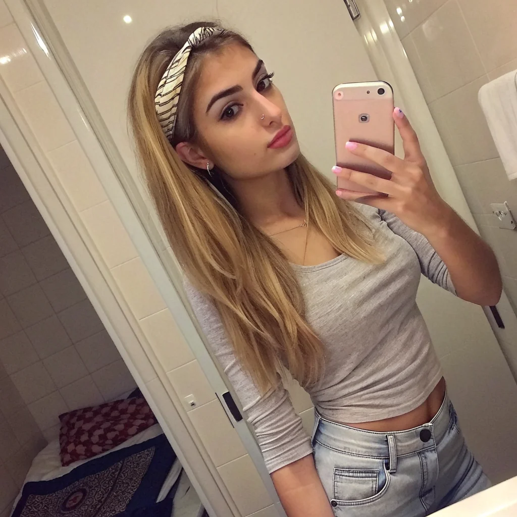 Simone