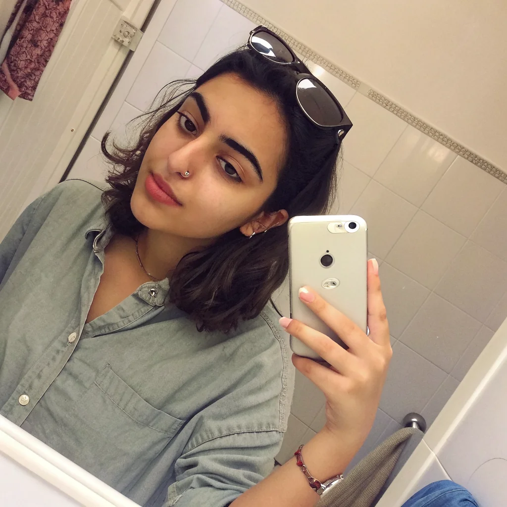 Ava